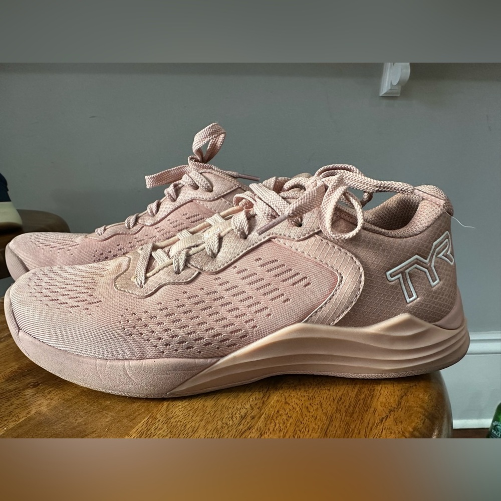 TYR trainer CXT-1 Size 8